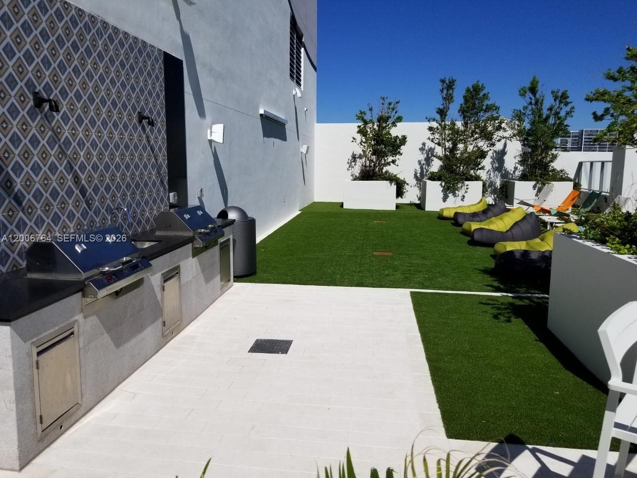 1010 Brickell Ave # 3205, Miami FL 33131 — 32