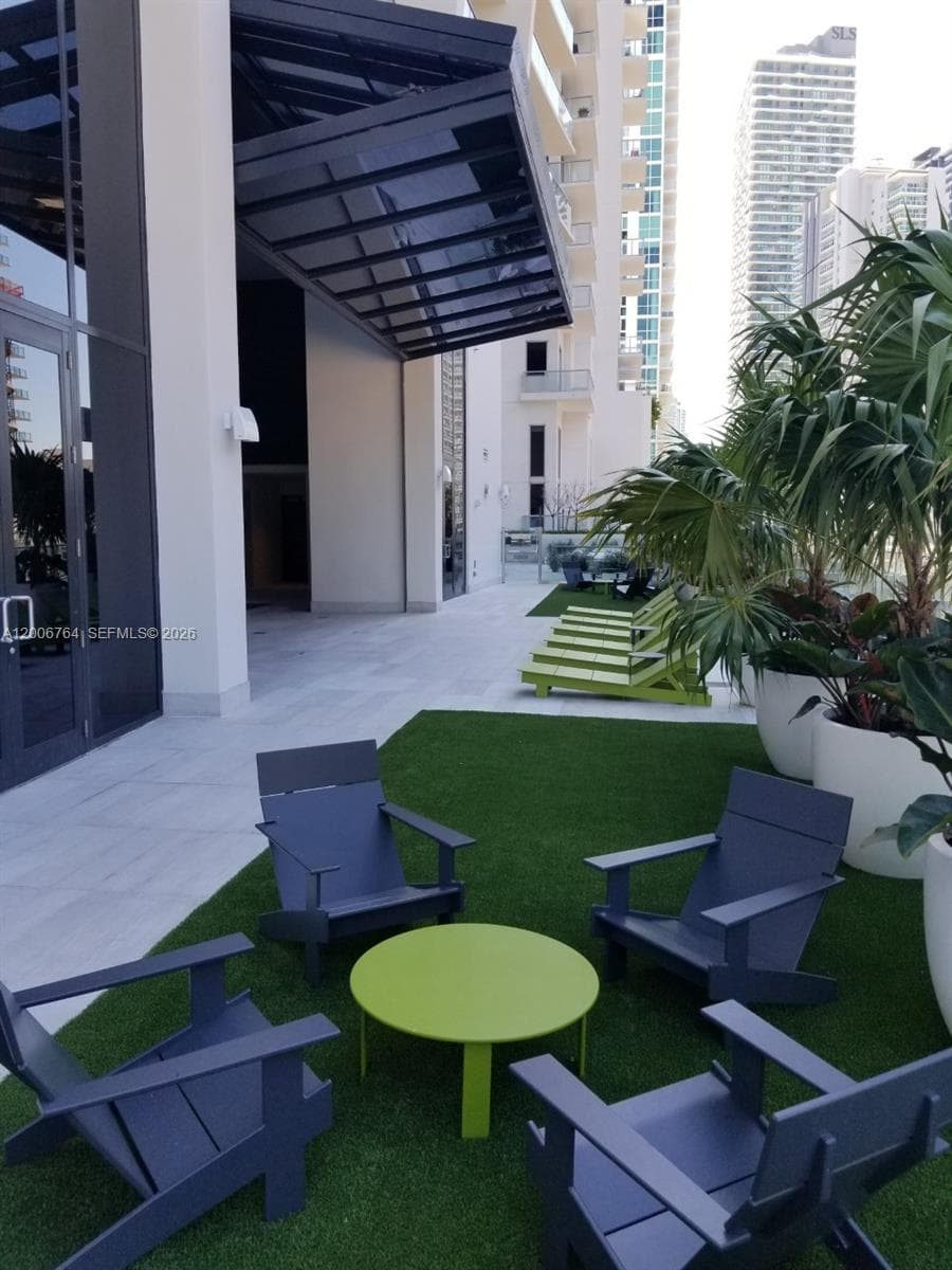 1010 Brickell Ave # 3205, Miami FL 33131 — 25