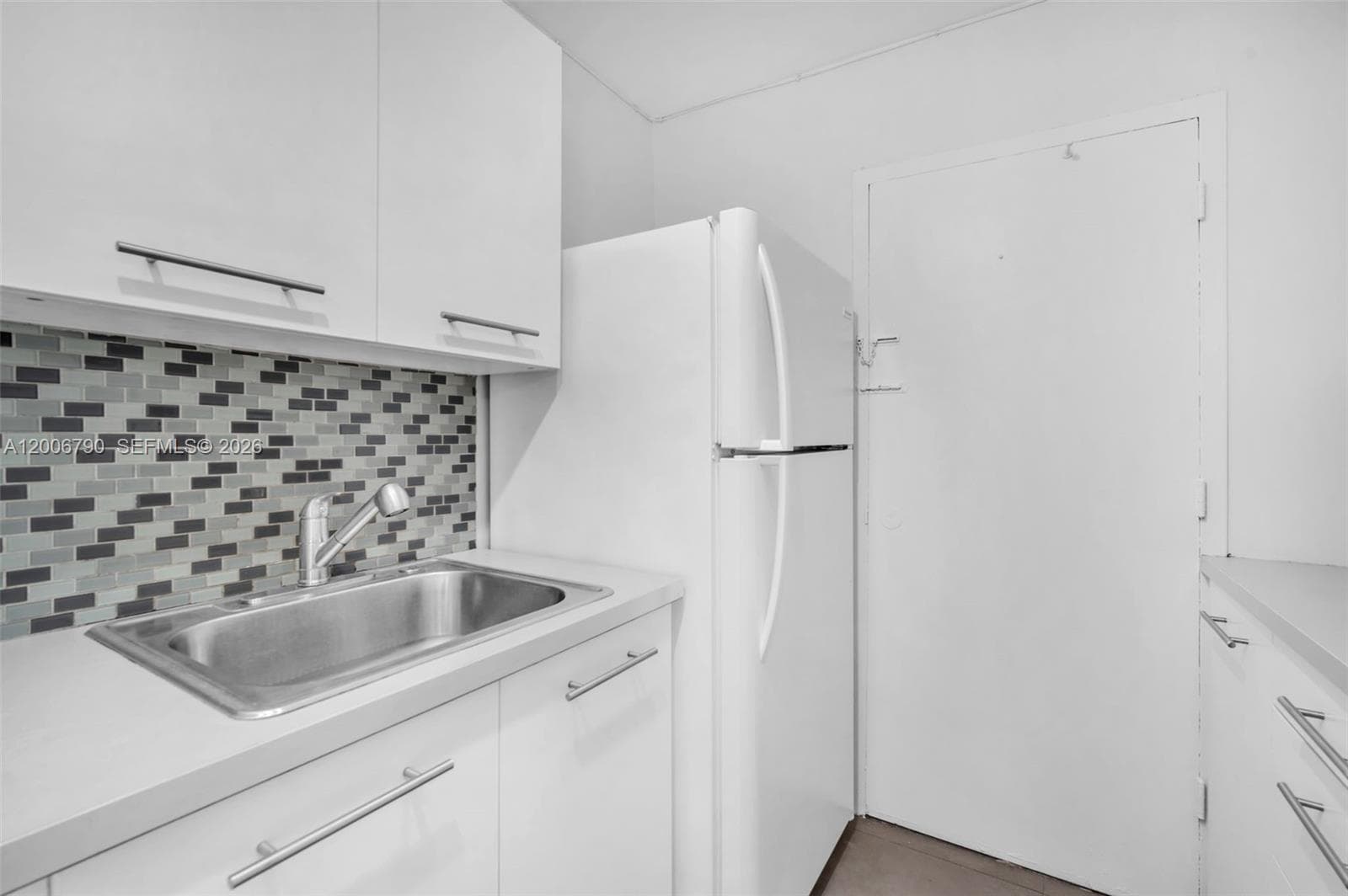 5313 Collins Ave # 204, Miami Beach FL 33140 — 12
