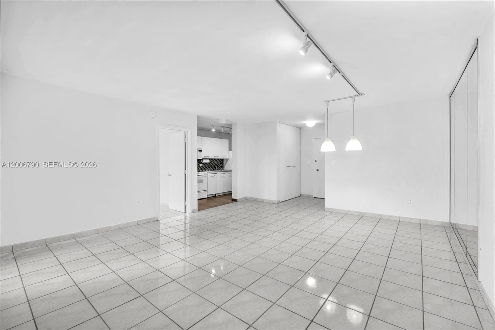 5313 Collins Ave # 204, Miami Beach FL 33140 — 7