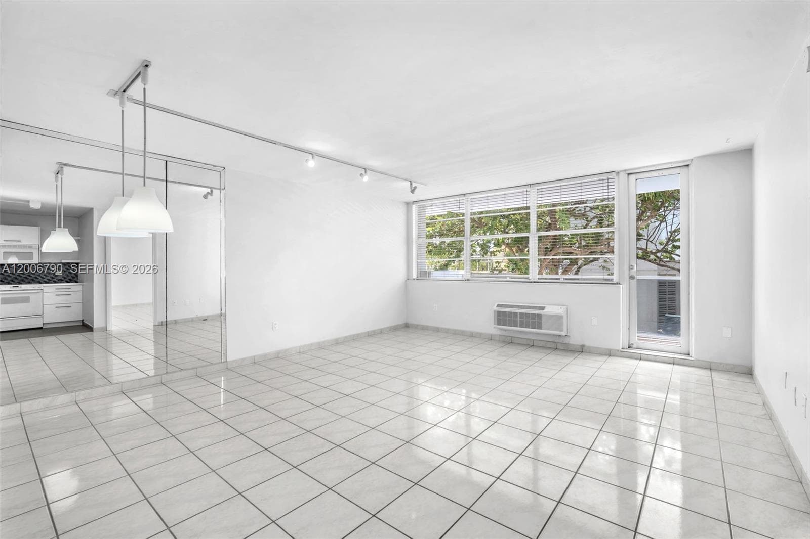 5313 Collins Ave # 204, Miami Beach FL 33140 — 10