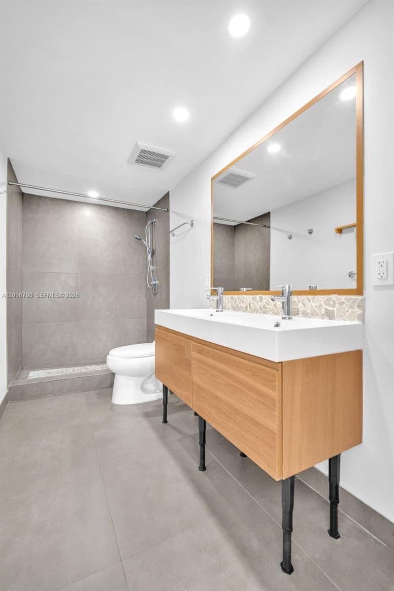 5313 Collins Ave # 204, Miami Beach FL 33140 — 19