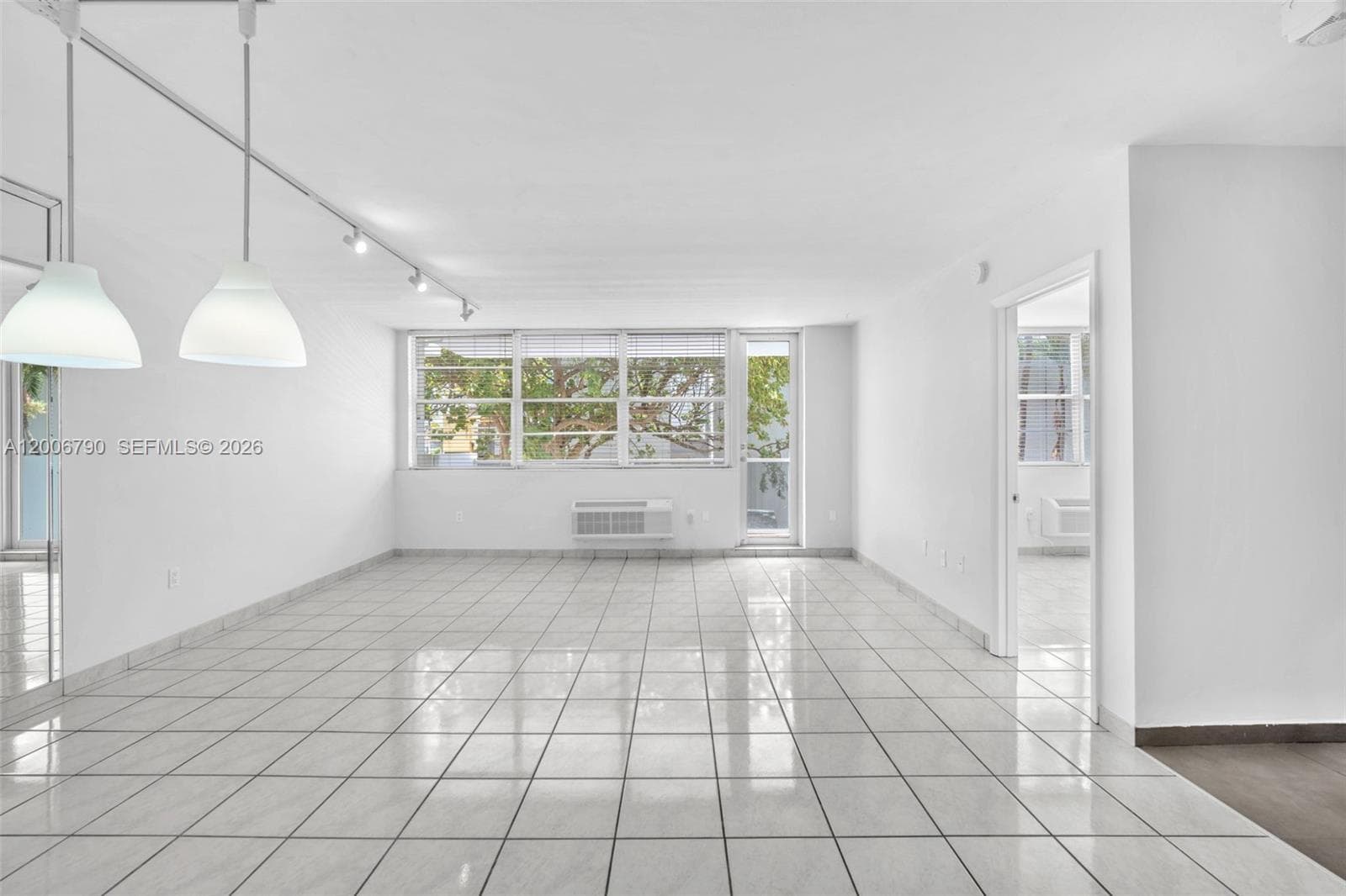 5313 Collins Ave # 204, Miami Beach FL 33140 — 4