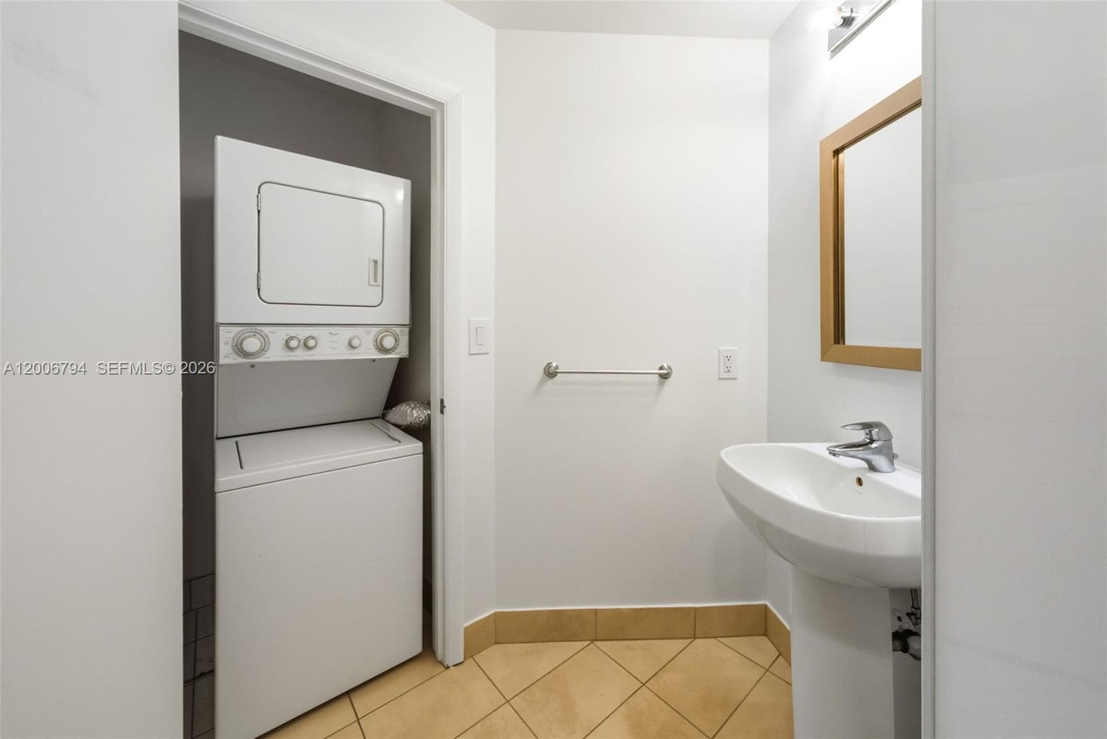 1900 N Bayshore Dr # 3707, Miami FL 33132 — 20