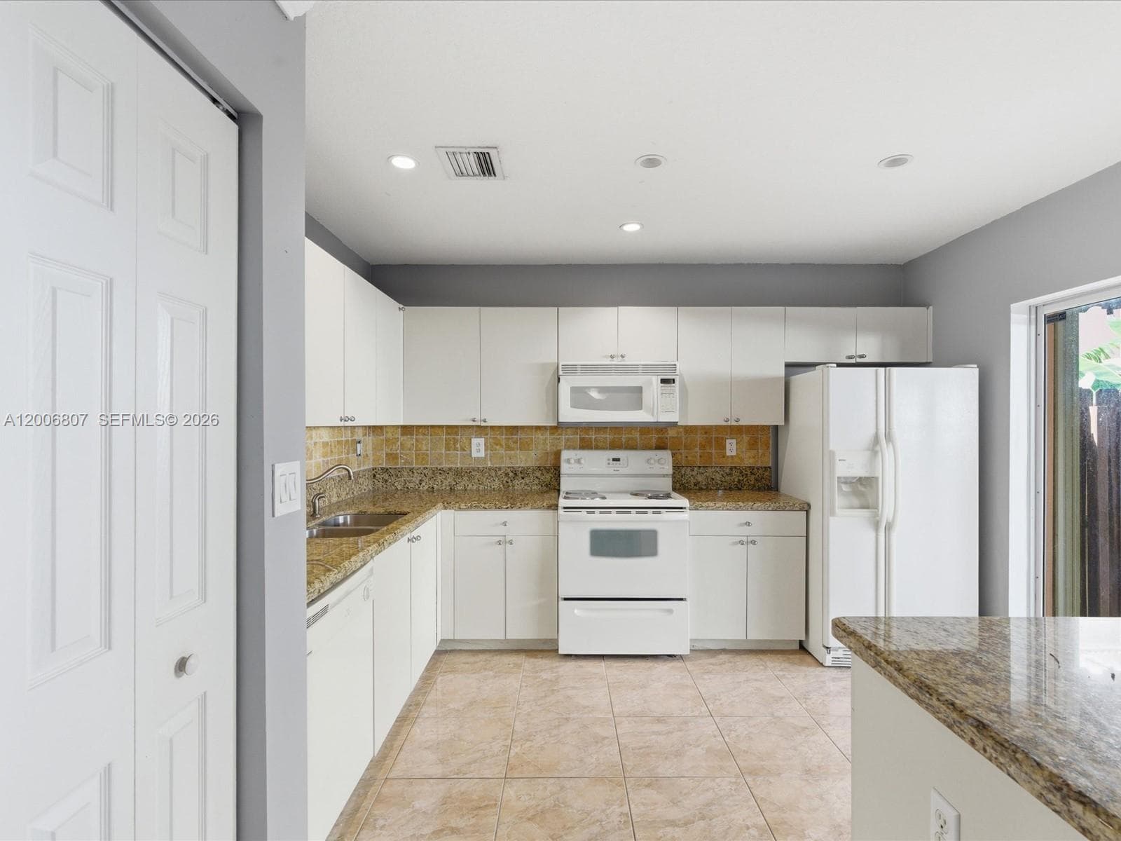 5982 SW 162nd Ct, Miami FL 33193 — 21