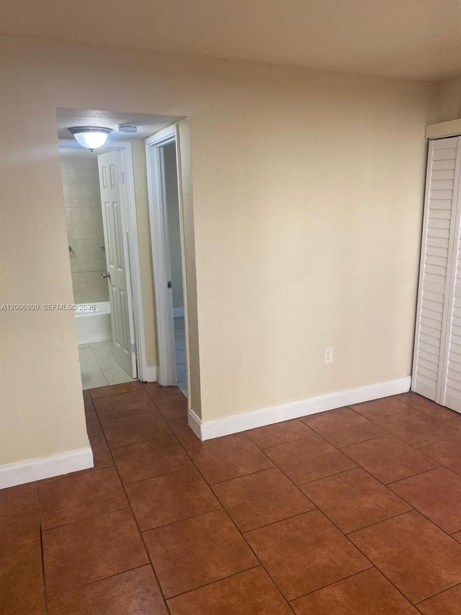 1319 NW 60th St # 4, Miami FL 33142 — 1