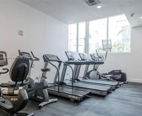 2200 NE 4th Ave # 803, Miami FL 33137 — 24