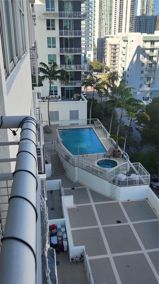 2200 NE 4th Ave # 803, Miami FL 33137 — 14