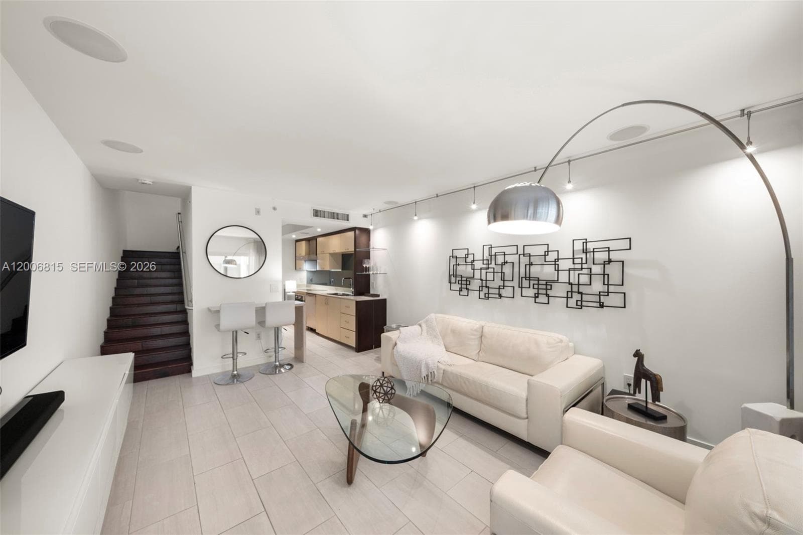 2130 Park Ave # 3, Miami Beach FL 33139 — 1