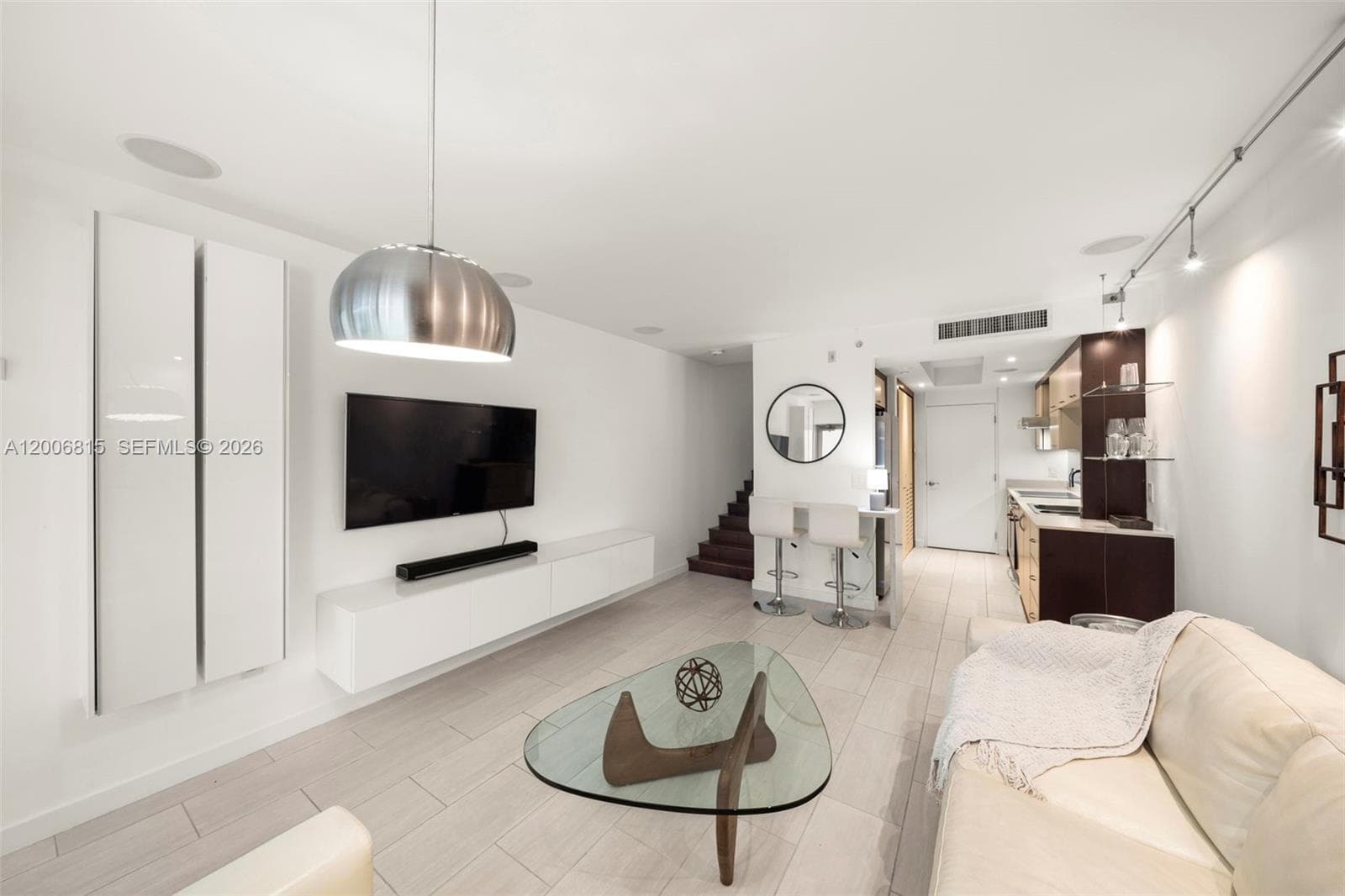 2130 Park Ave # 3, Miami Beach FL 33139 — 4