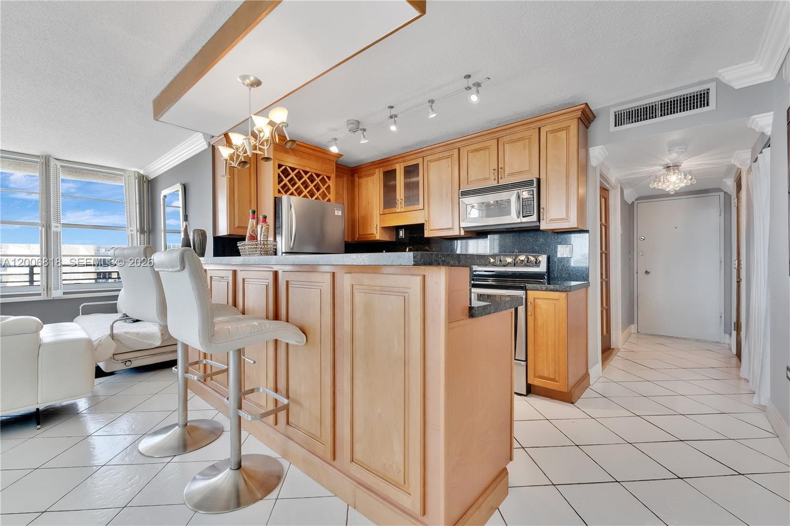 5555 Collins Ave # 16A, Miami Beach FL 33140 — 10