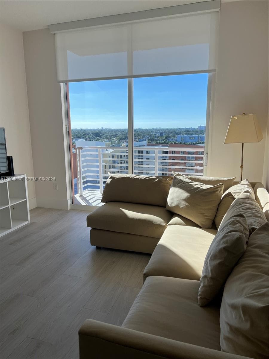 18800 NE 29th Ave, Aventura FL 33180 — 16
