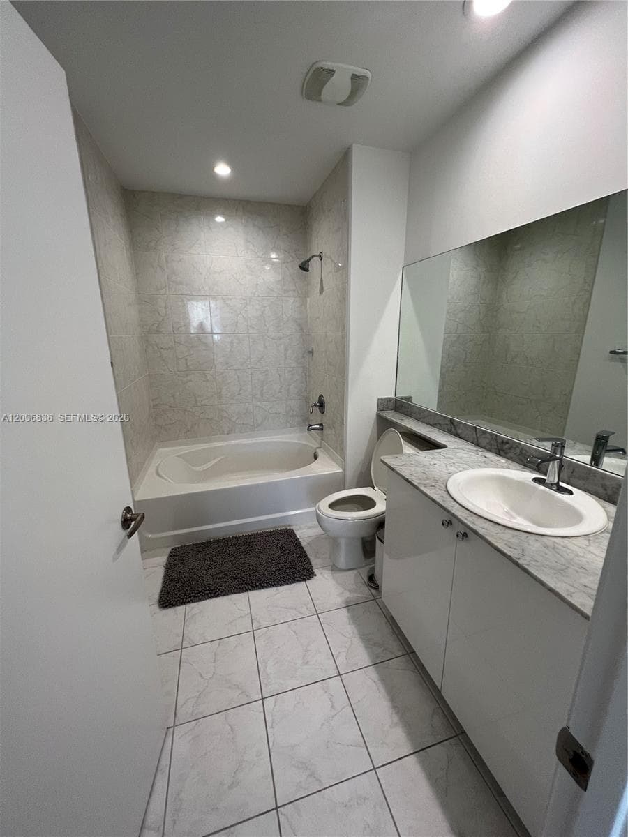18800 NE 29th Ave, Aventura FL 33180 — 20