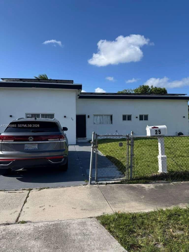 25 NW 193rd St, Miami Gardens FL 33169 — 1