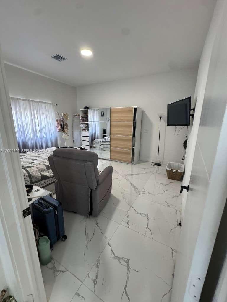 25 NW 193rd St, Miami Gardens FL 33169 — 11