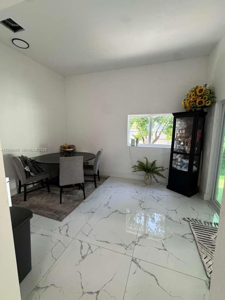 25 NW 193rd St, Miami Gardens FL 33169 — 4