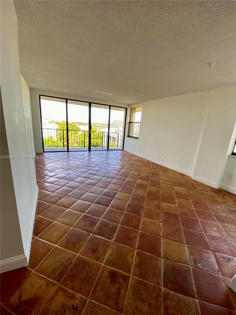 1470 NE 123rd St # A701, North Miami FL 33161 — 2