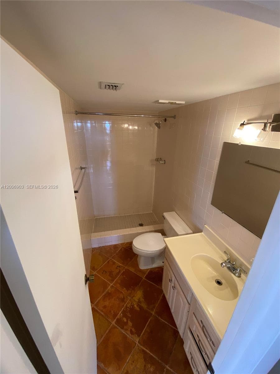 1470 NE 123rd St # A701, North Miami FL 33161 — 24