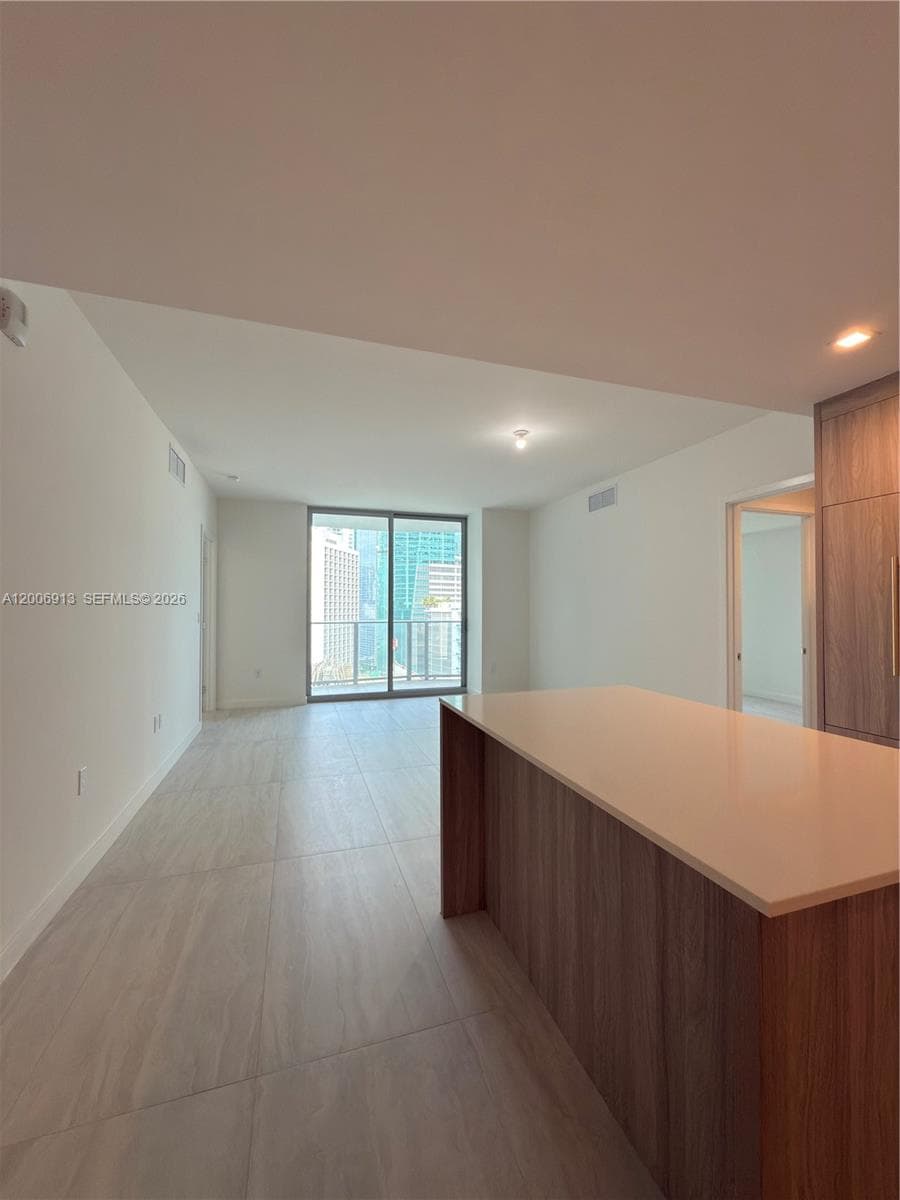 77 SE 5th St # 1602, Miami FL 33131 — 5