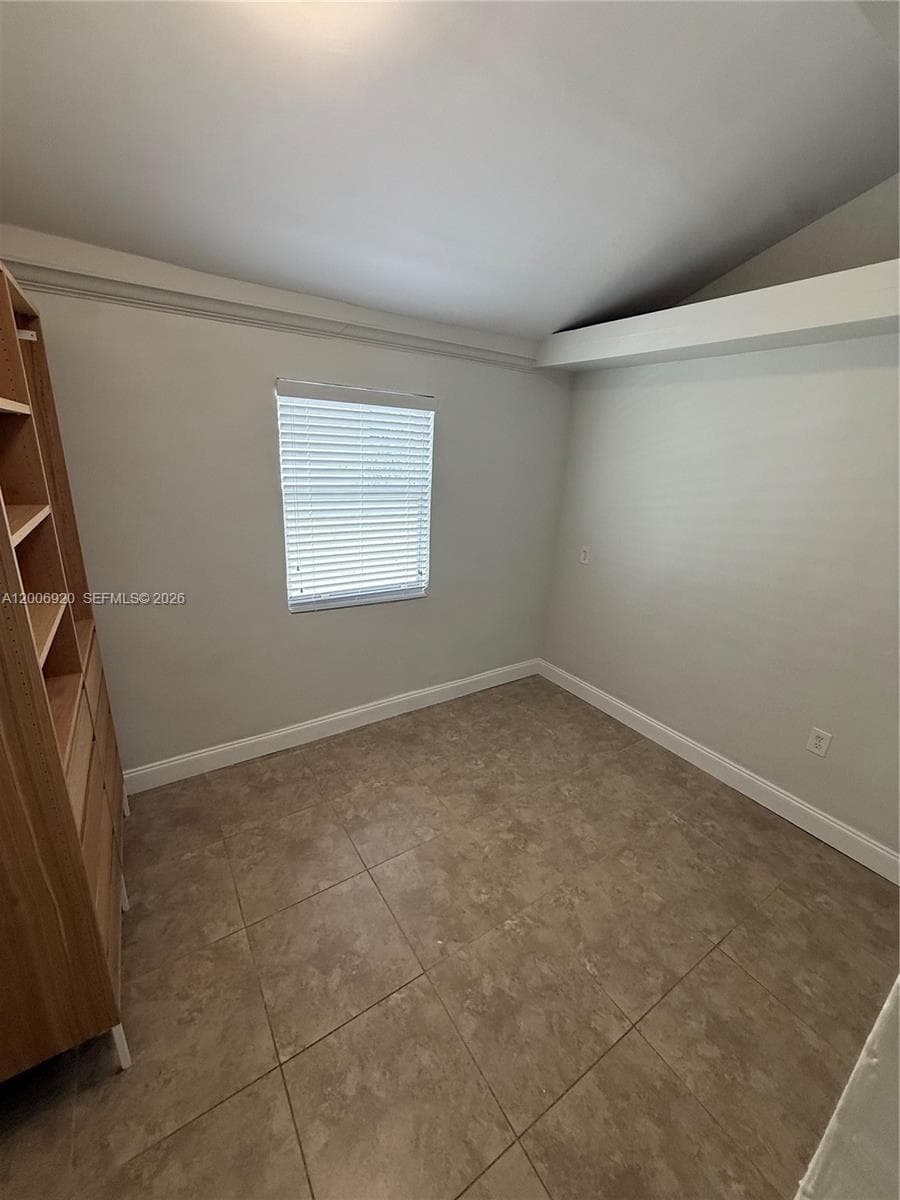 2816 Pine Tree Dr # 2, Miami Beach FL 33140 — 5