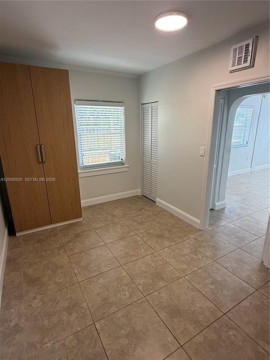 2816 Pine Tree Dr # 2, Miami Beach FL 33140 — 4