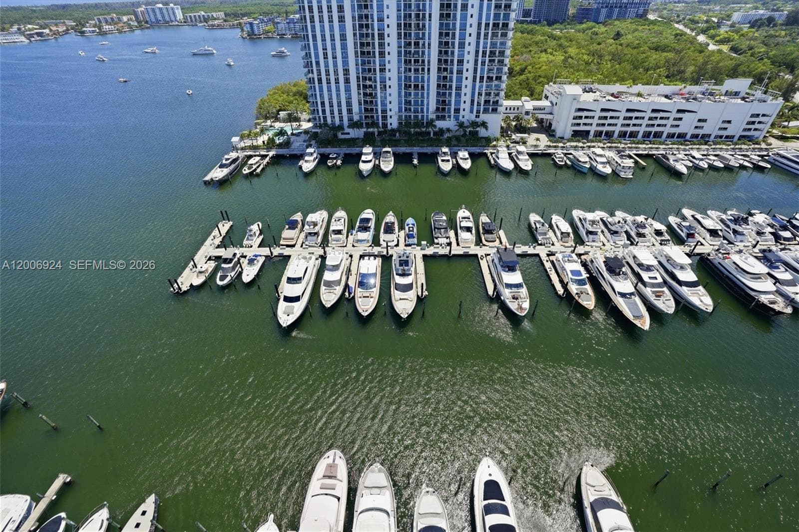 17301 Biscayne Blvd # 1905, North Miami Beach FL 33160 — 35