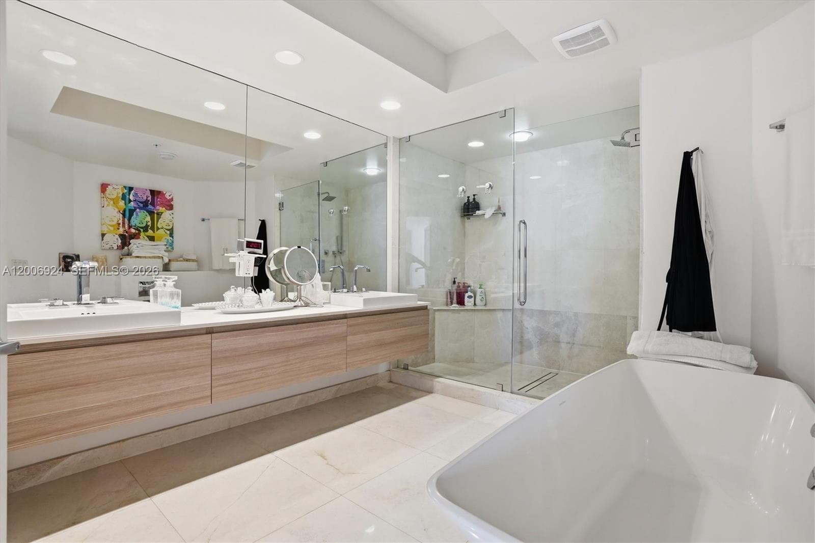 17301 Biscayne Blvd # 1905, North Miami Beach FL 33160 — 25