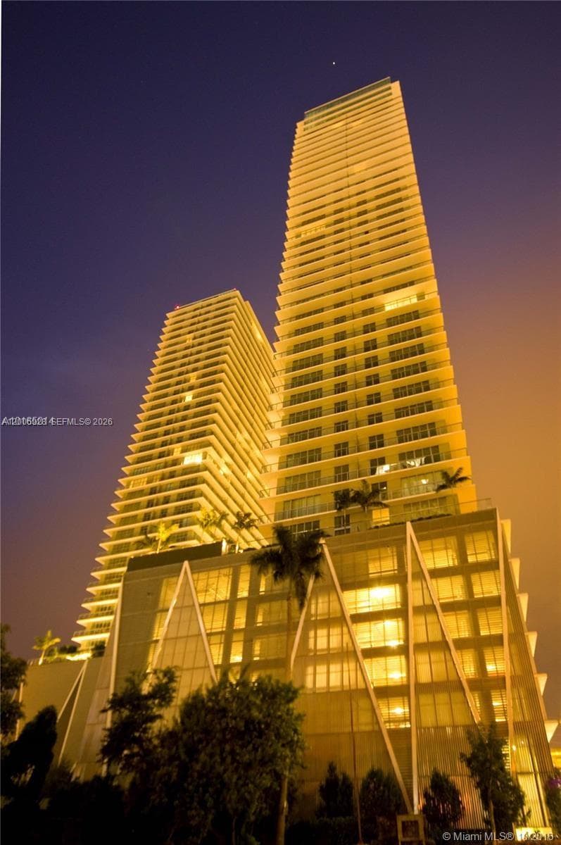 79 SW 12 St # 1903, Miami FL 33130 — 19