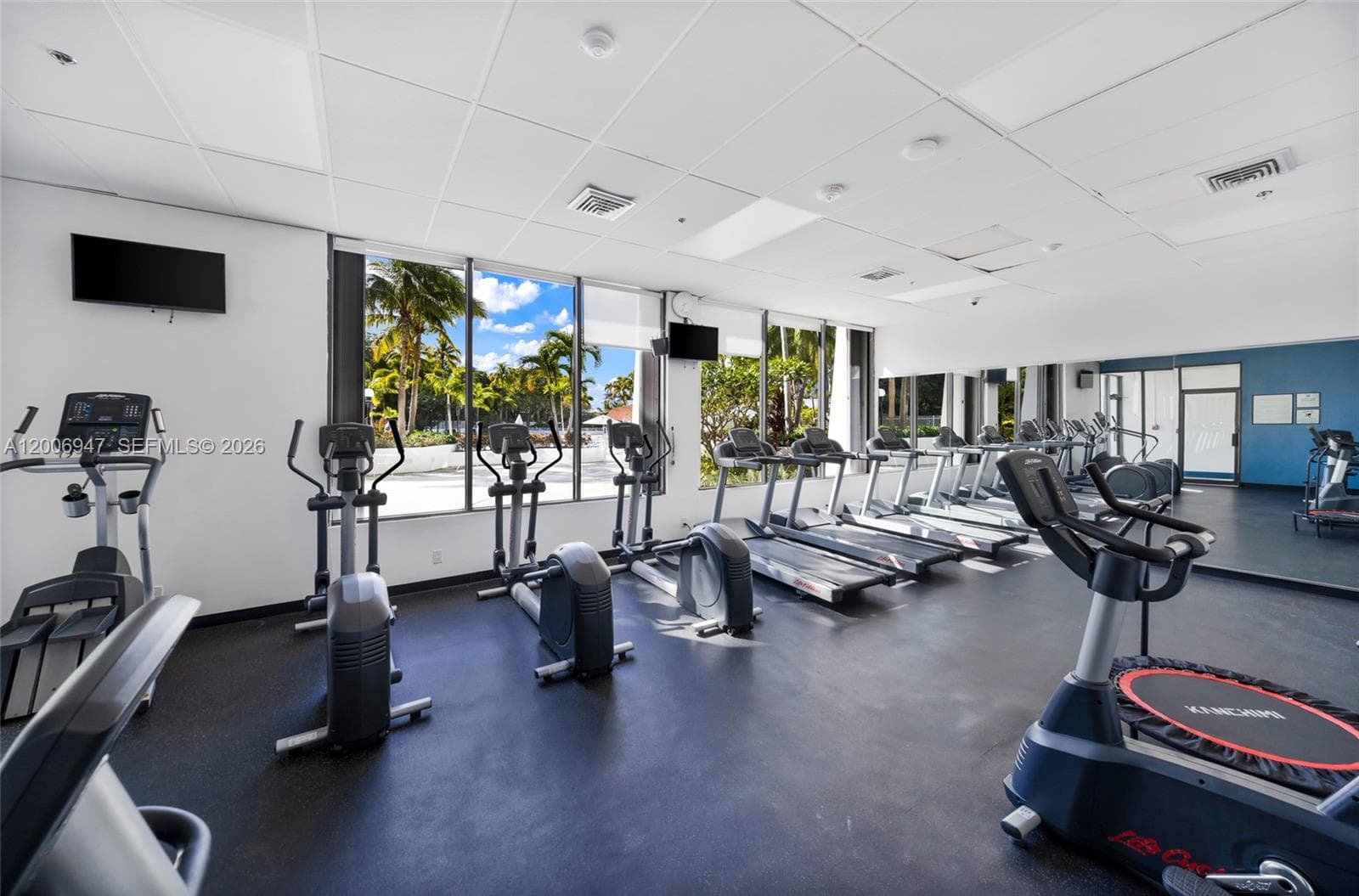 100 Bayview Dr # 606, Sunny Isles Beach FL 33160 — 34