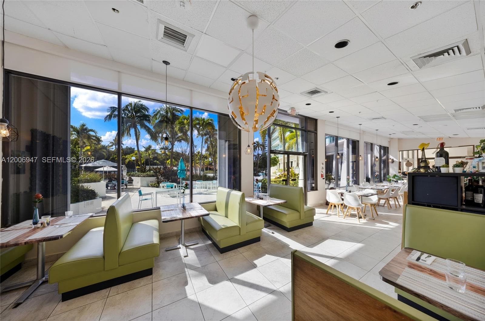 100 Bayview Dr # 606, Sunny Isles Beach FL 33160 — 33