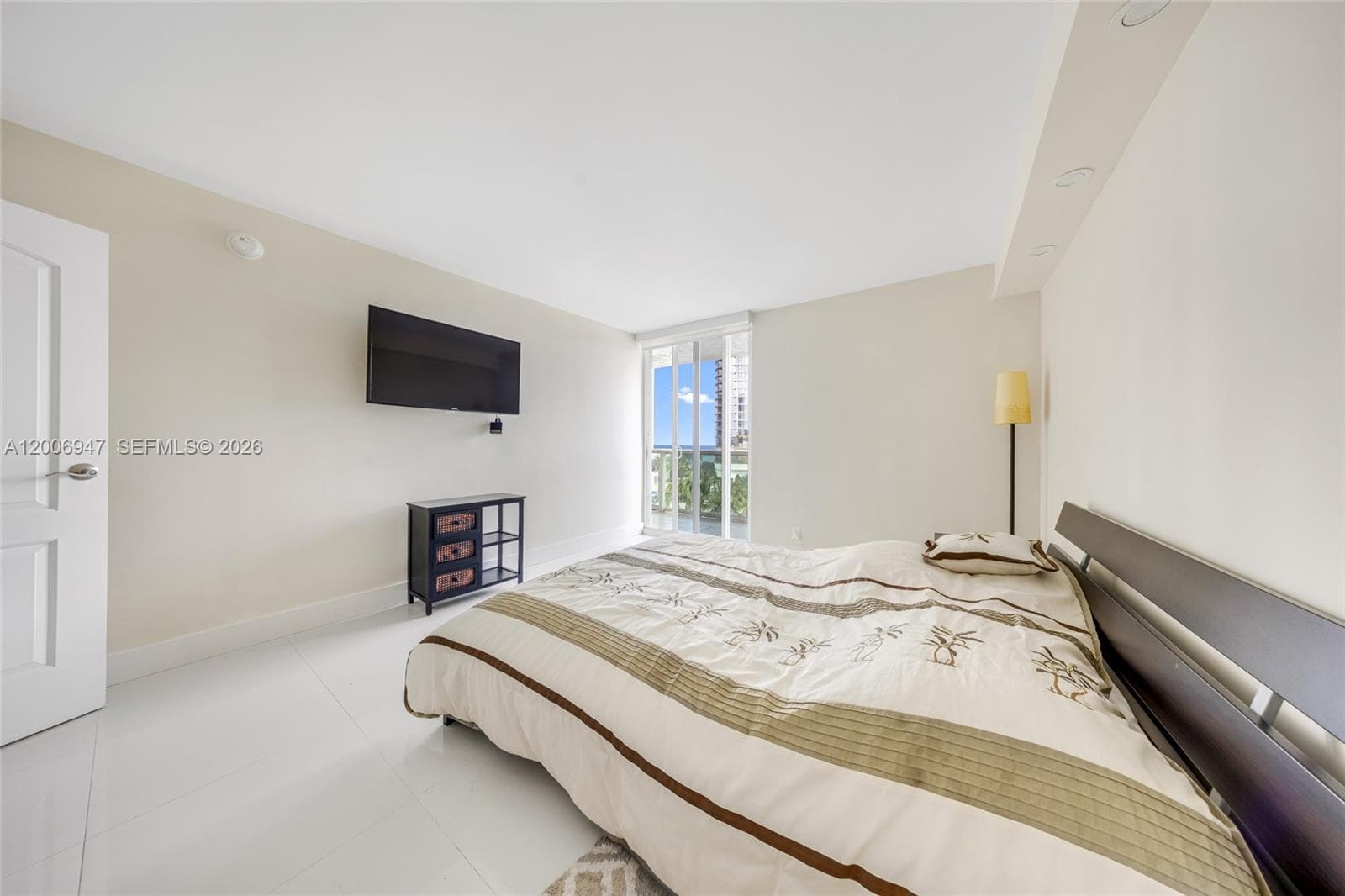100 Bayview Dr # 606, Sunny Isles Beach FL 33160 — 15