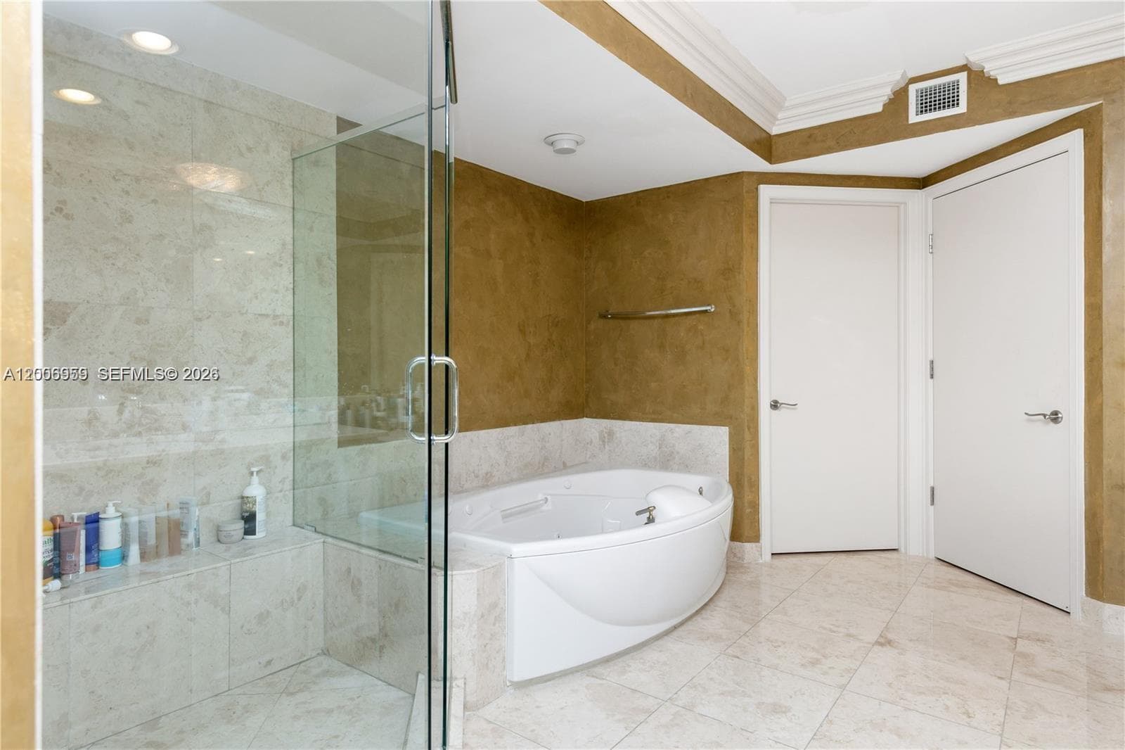 20201 E Country Club Dr # 1006, Aventura FL 33180 — 19