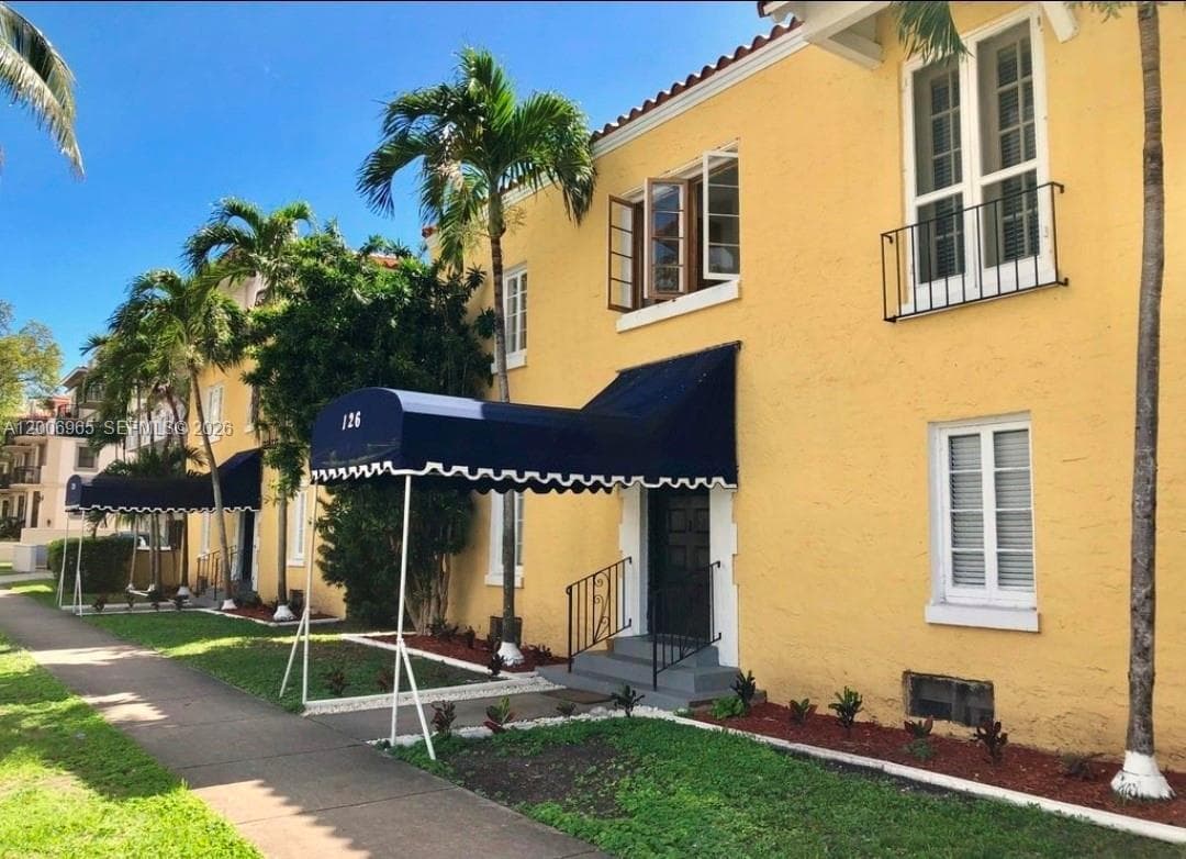 Mendoza Condo, Coral Gables, FL — 2