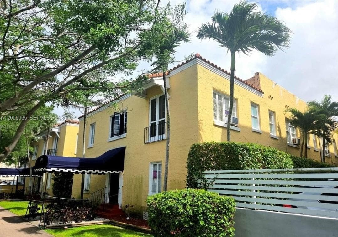 Mendoza Condo, Coral Gables, FL — 1