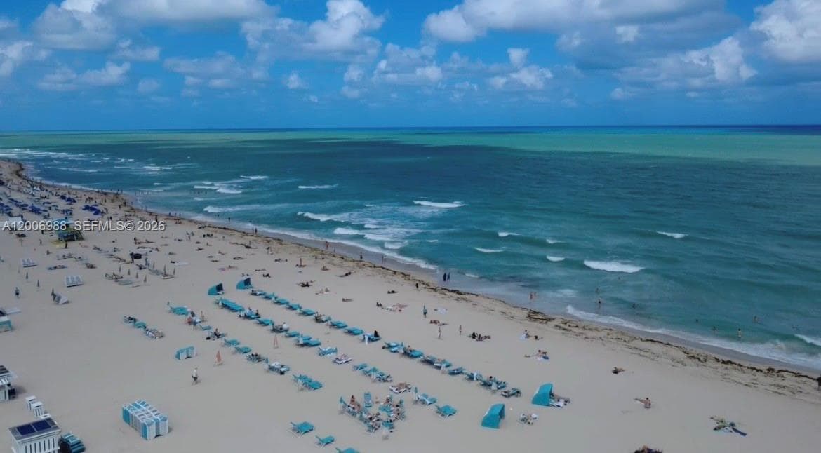 401 Ocean Dr # 222, Miami Beach FL 33139 — 25