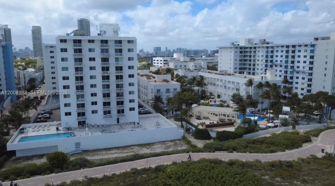 401 Ocean Dr # 222, Miami Beach FL 33139 — 21