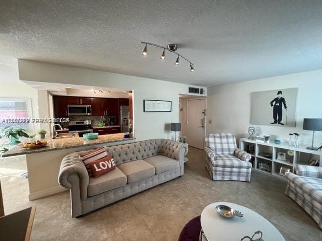 16570 NE 26th Ave # 4A, North Miami Beach FL 33160 — 1