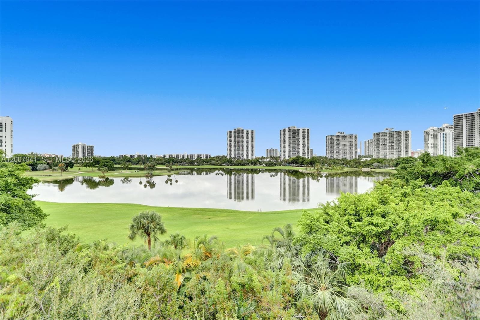 20505 E Country Club Dr # 836, Aventura FL 33180 — 54
