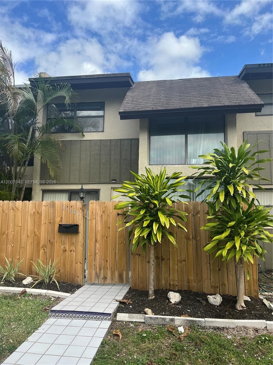 11141 SW 70th Ter, Miami FL 33173 — 1