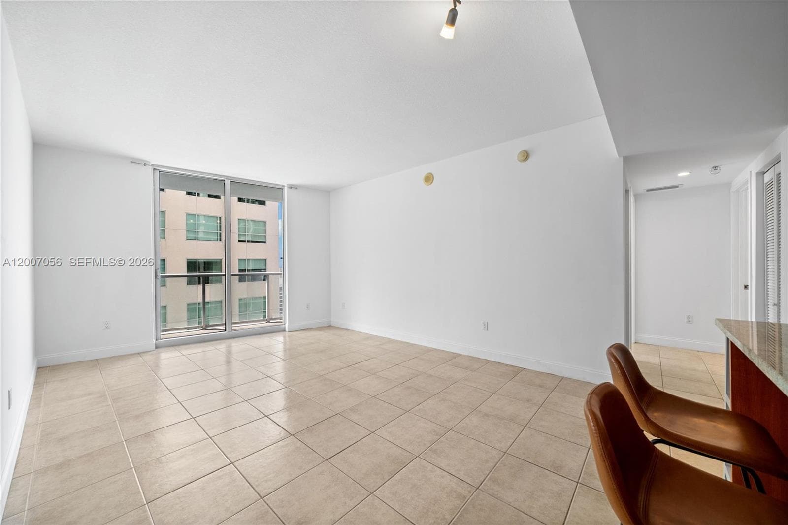 185 SW 7th St # 1710, Miami FL 33130 — 7
