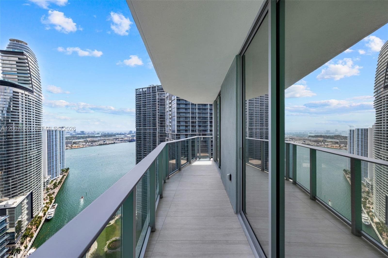 77 SE 5th St, Miami FL 33131 — 12