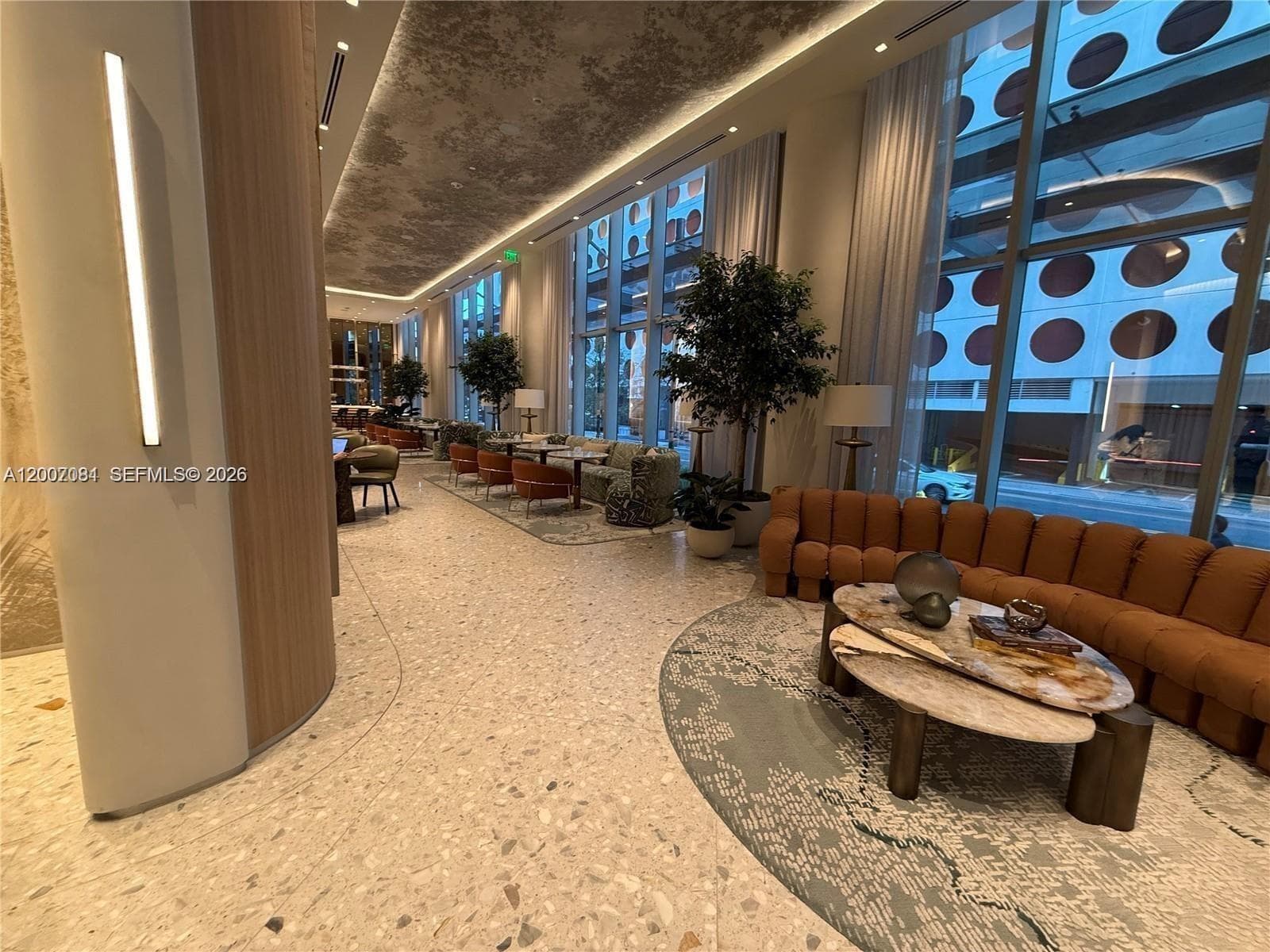 77 SE 5th Street # 1014, Miami FL 33131 — 11