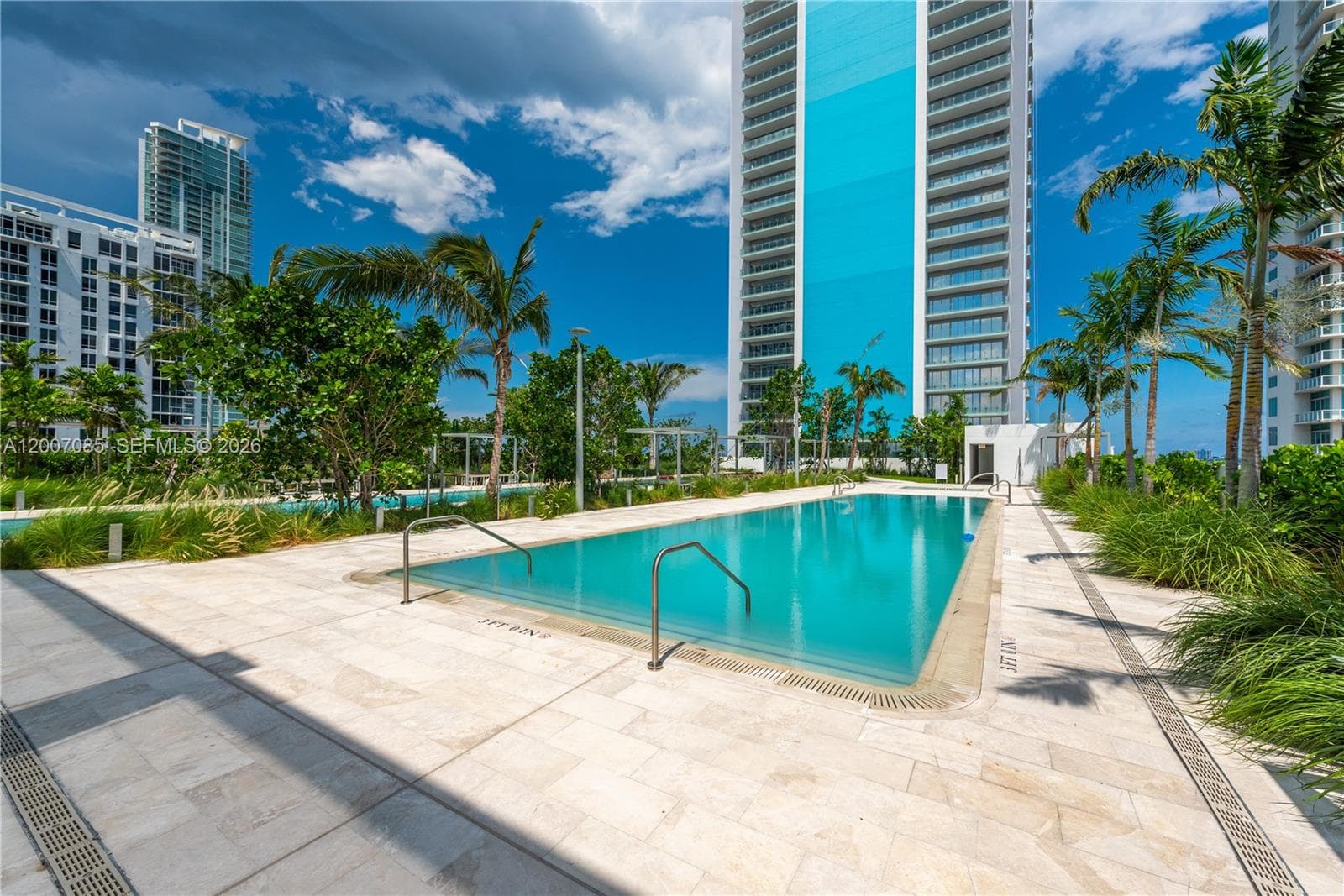 700 NE 26th Ter # 4206, Miami FL 33137 — 60