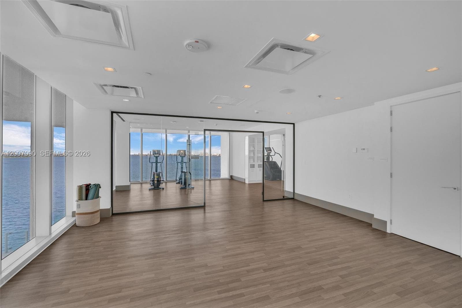 700 NE 26th Ter # 2906, Miami FL 33137 — 51