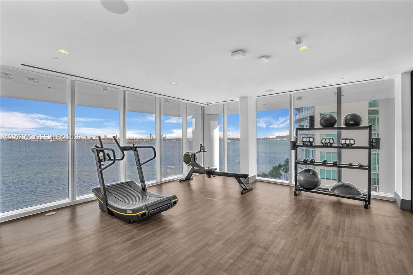 700 NE 26th Ter # 2906, Miami FL 33137 — 50