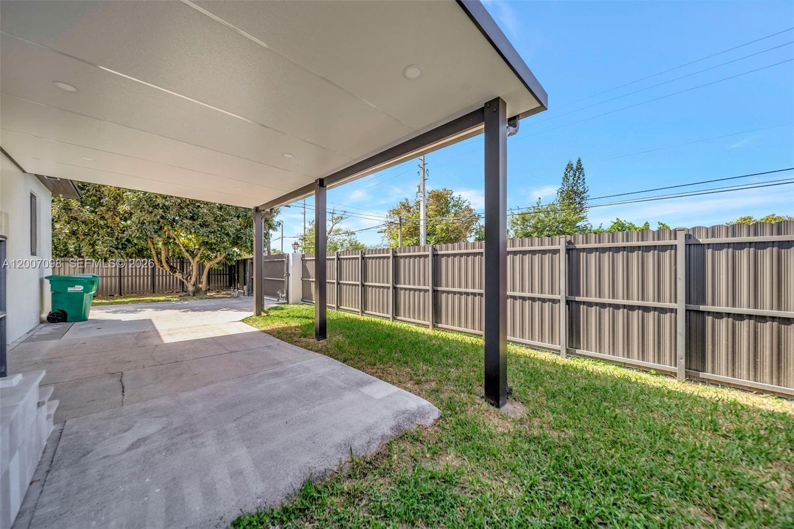 7470 SW 37th St, Miami FL 33155 — 27