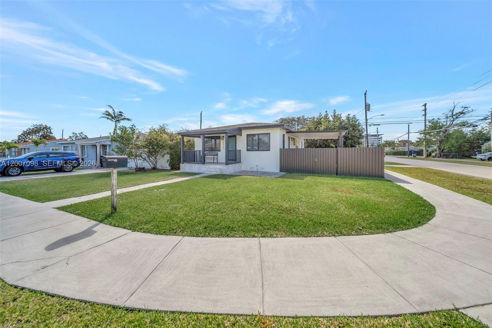 7470 SW 37th St, Miami FL 33155 — 1