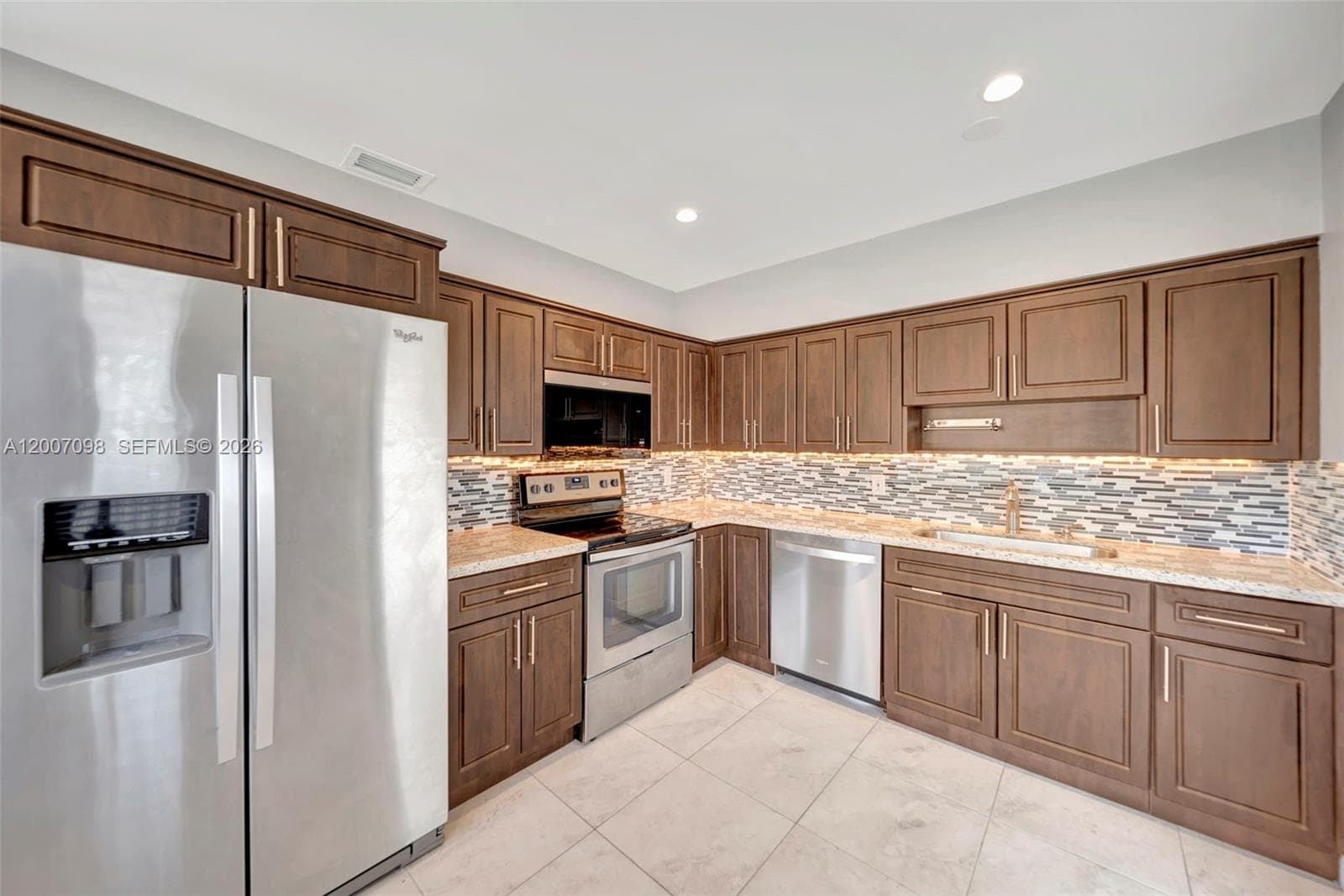 7470 SW 37th St, Miami FL 33155 — 9