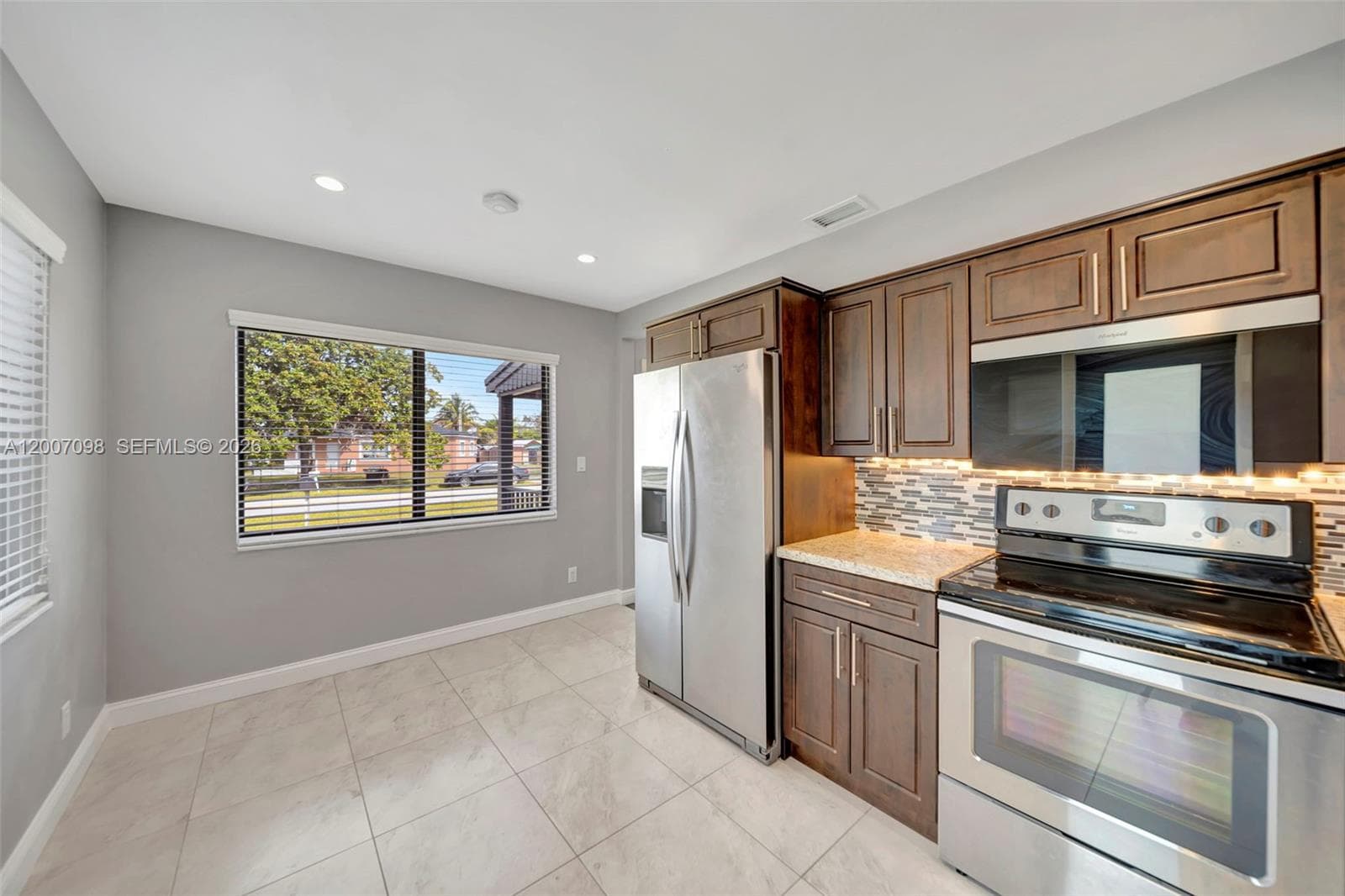 7470 SW 37th St, Miami FL 33155 — 10