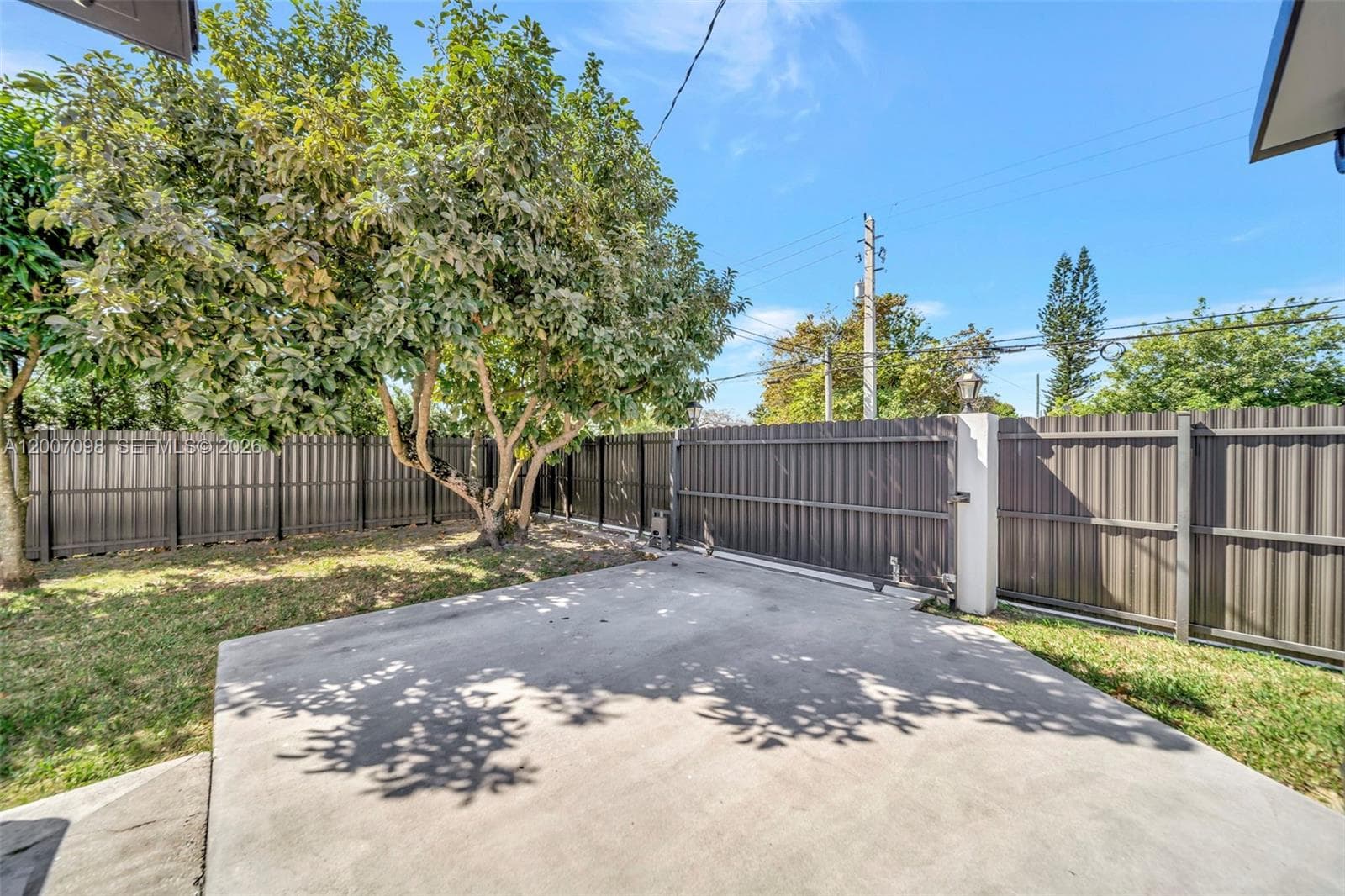 7470 SW 37th St, Miami FL 33155 — 31